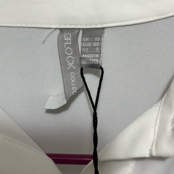 New with Tags. Blouse Polyester Medium Long Sleeve with Collar. US size 6 (M) - Picture 12 of 13